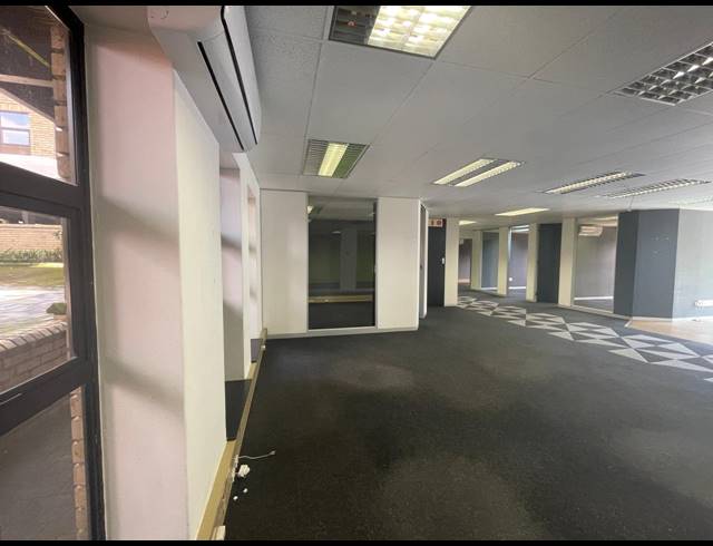 263M² OFFICE TO LET IN HURLINGHAM